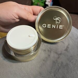 Genie- dream cream moisturizing treatment